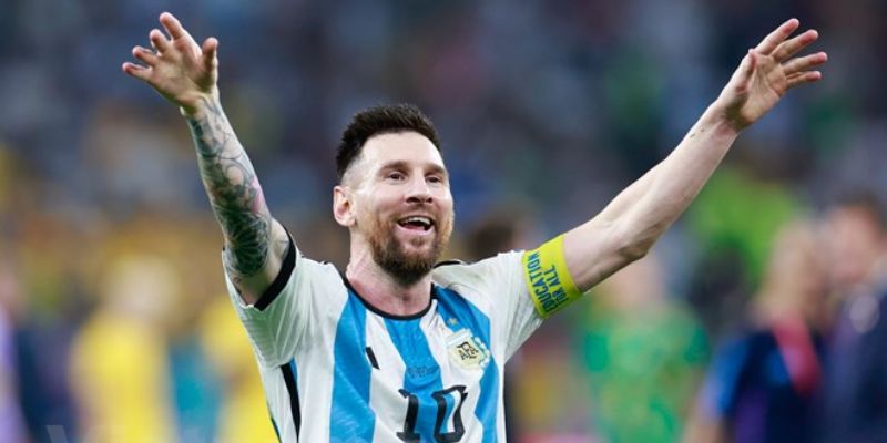 Hành trình trở thành huyền thoại của Leo Messi